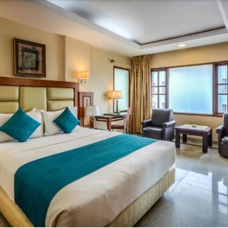 Golden Metro Hotel Бенґалуру Екстер'єр фото